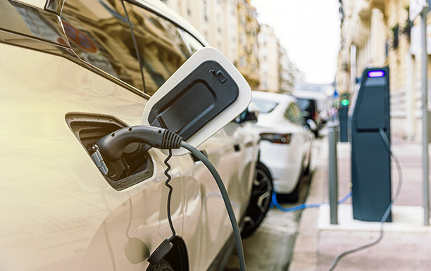 Flexible selection of the charging point thanks to DC charging stations – for fast eCharging on the move