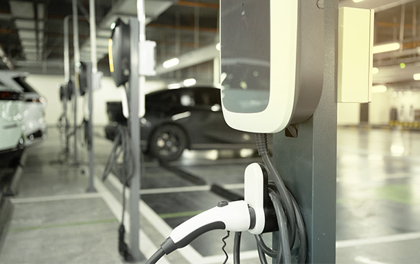 Charging station for flexible eCharging at the workplace