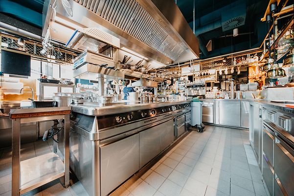 A smart professional kitchen with connected kitchen equipment