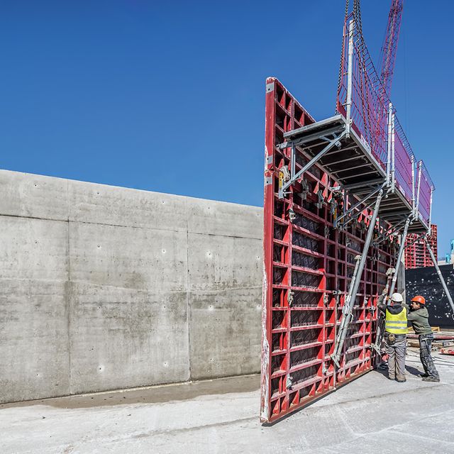 Luftaufnahme einer Großbaustelle in Berlin