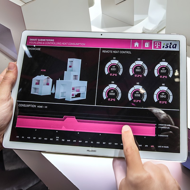 Monitoring the power consumption of a building via a tablet