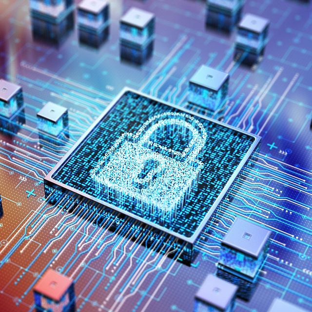En symbolisk bild av ett digitalt kretskort med ett lysande hänglås som symboliserar cybersäkerhet.