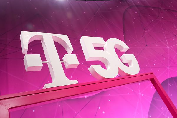 Telekom and 5G logo